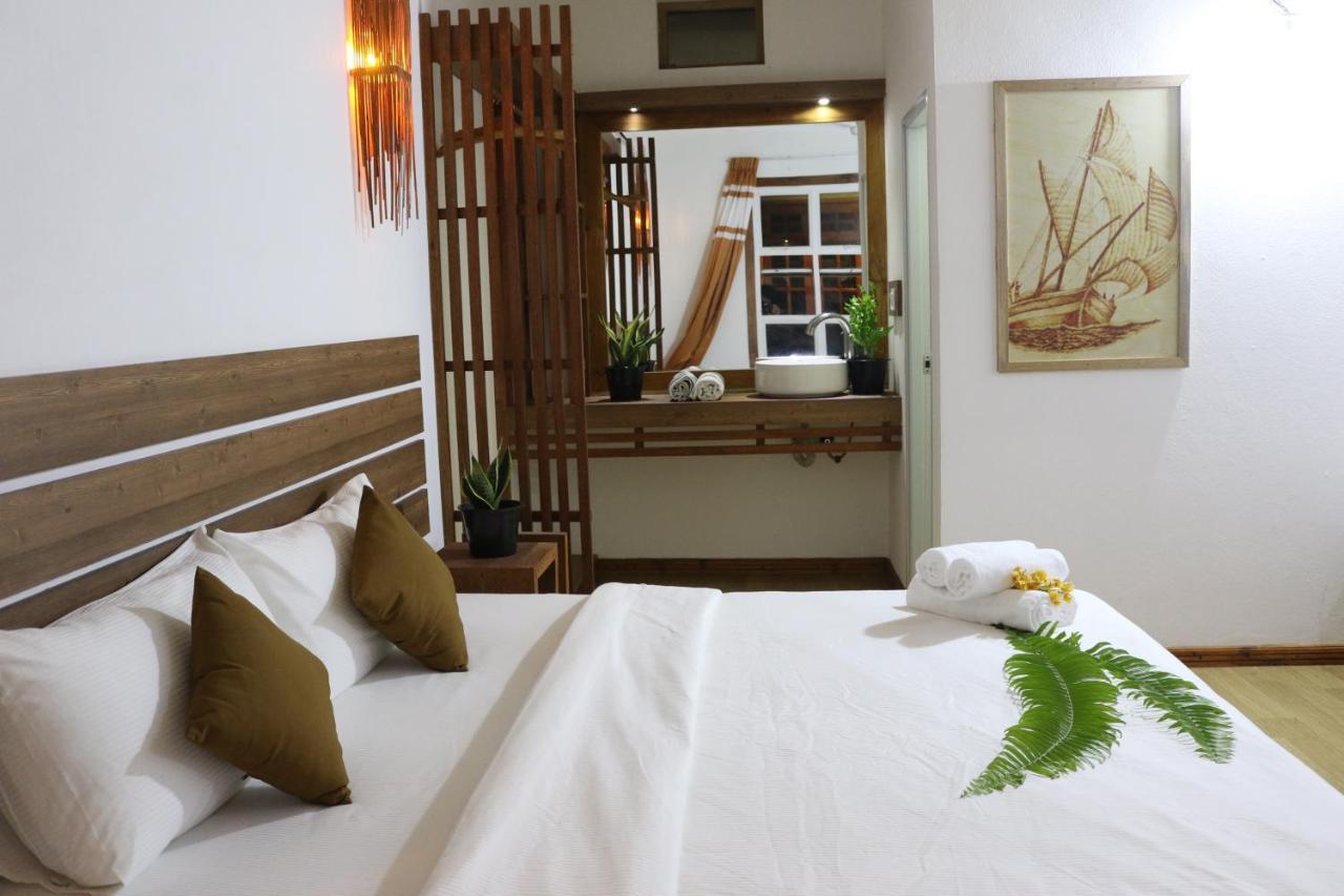 Rasdhoo Wave Blue Bed & Breakfast Exterior foto