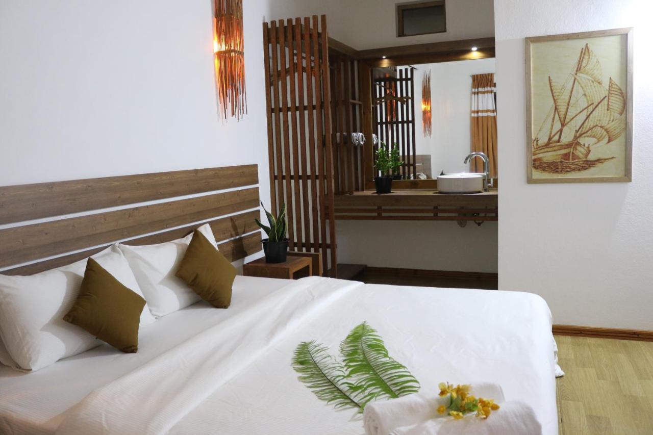 Rasdhoo Wave Blue Bed & Breakfast Exterior foto